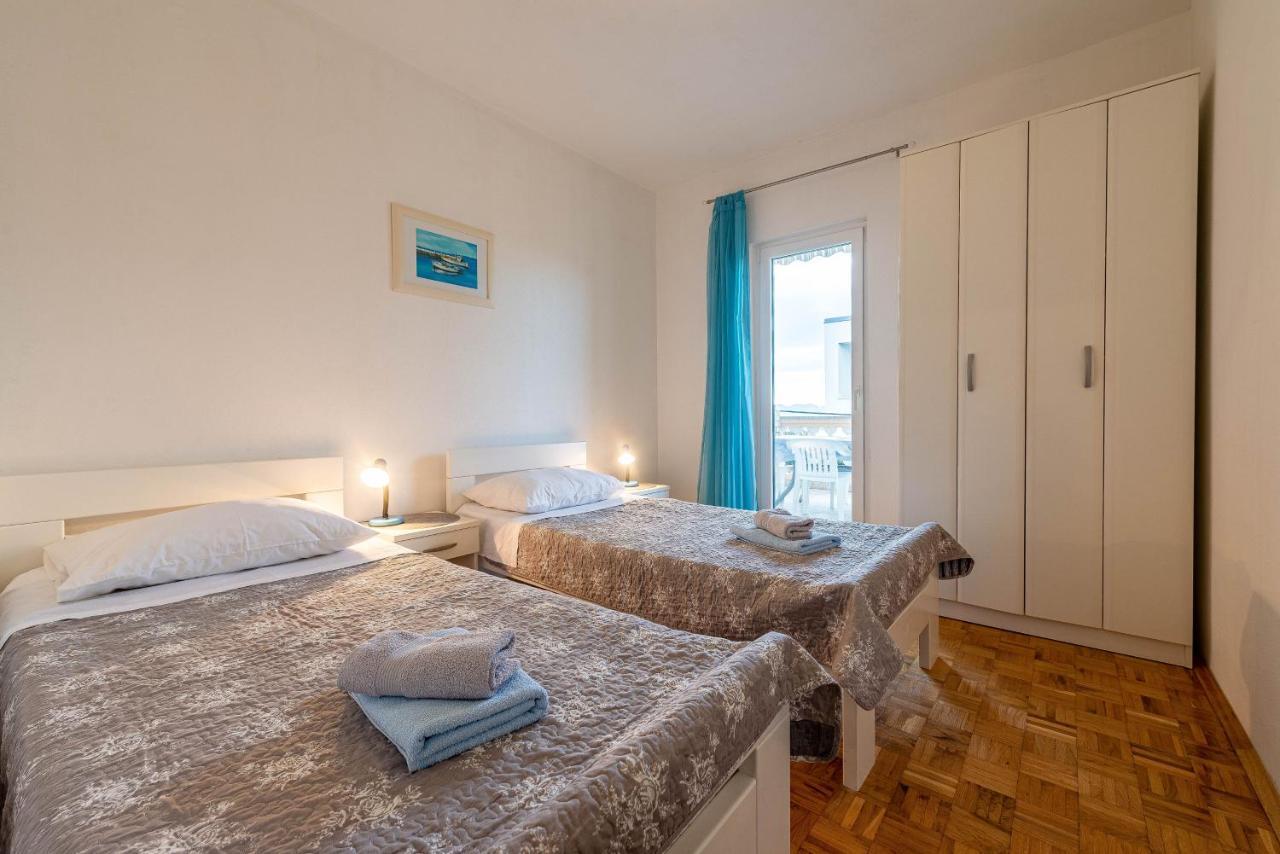 Family Friendly Seaside Apartments Kozino, Zadar - 5749 Petrčane Extérieur photo